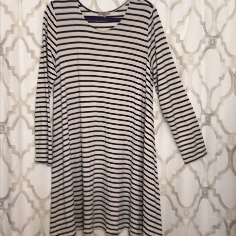 Black and white stripped long sleeve dress!